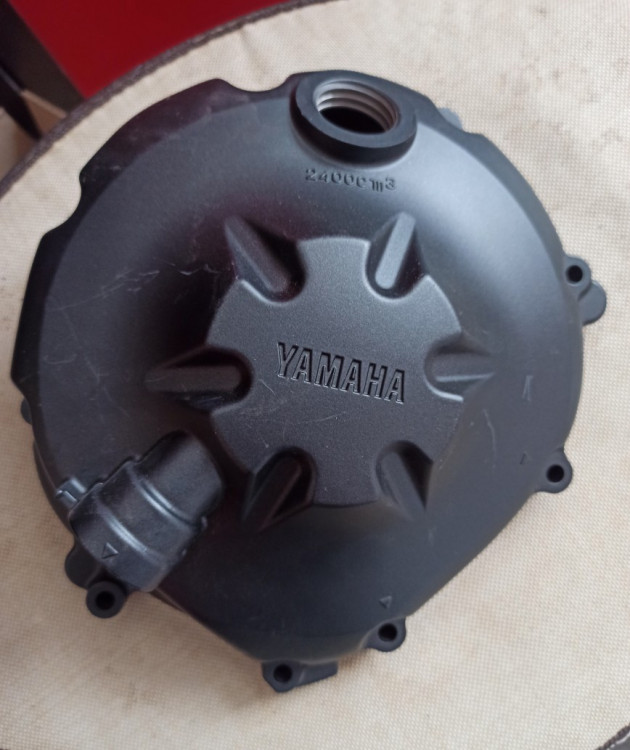 Крышка сцепления YAMAHA YZFR6 2006-08